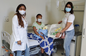 Fundación Puente de Bendición entrega 30 canastillas a parturientas del Hospital Materno Dr. Reynaldo Almánzar