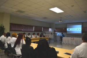 Hospital materno imparte charla de prevención del VIH y SIDA
