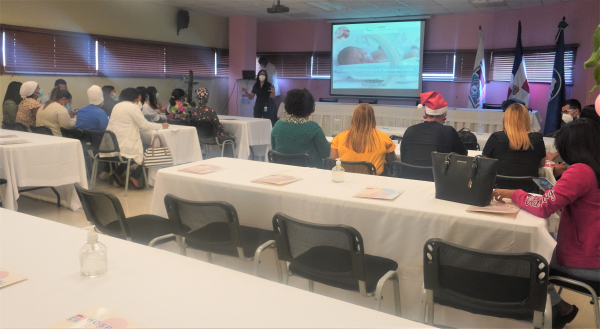 Personal de Neonatología del Hospital Materno Dr. Reynaldo Almánzar recibe capacitación sobre “Cuidados Centrados en el Neurodesarrollo”