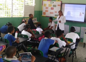 Hospital Materno Dr. Reynaldo Almánzar imparte charla sobre embarazo adolescente