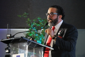 Director de Hospital Materno Dr. Reynaldo Almánzar imparte conferencia durante celebración de la XIV Semana de la Calidad