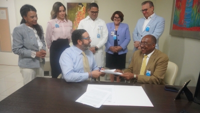 Hospital Materno Dr. Reynaldo Almánzar y la Universidad Nacional Evangélica firmaron acuerdo de colaboración