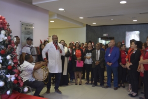 Llega la navidad al Hospital Materno Dr. Reynaldo Almánzar