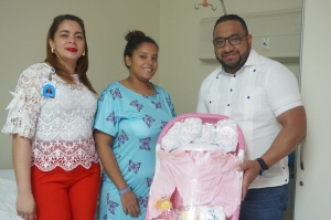 Por motivo al &quot;Día de las Madres&quot; Hospital Materno Dr. Reynaldo Almánzar entrega canastillas a usuarias