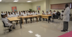 Estudiantes de enfermería visitan Hospital Materno Dr. Reynaldo Almánzar “para tener otra visión de los centros públicos”